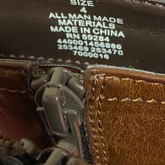 Children’s Place Toddler Boots - Picture 4 of 6